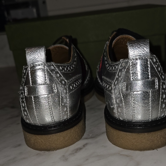 Gucci Silver Kids Shoes - Picture 4 of 8